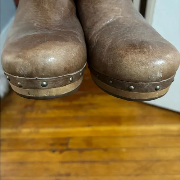 UGG Brown Leather Mules with Wooden Sole - Picture 3 of 8